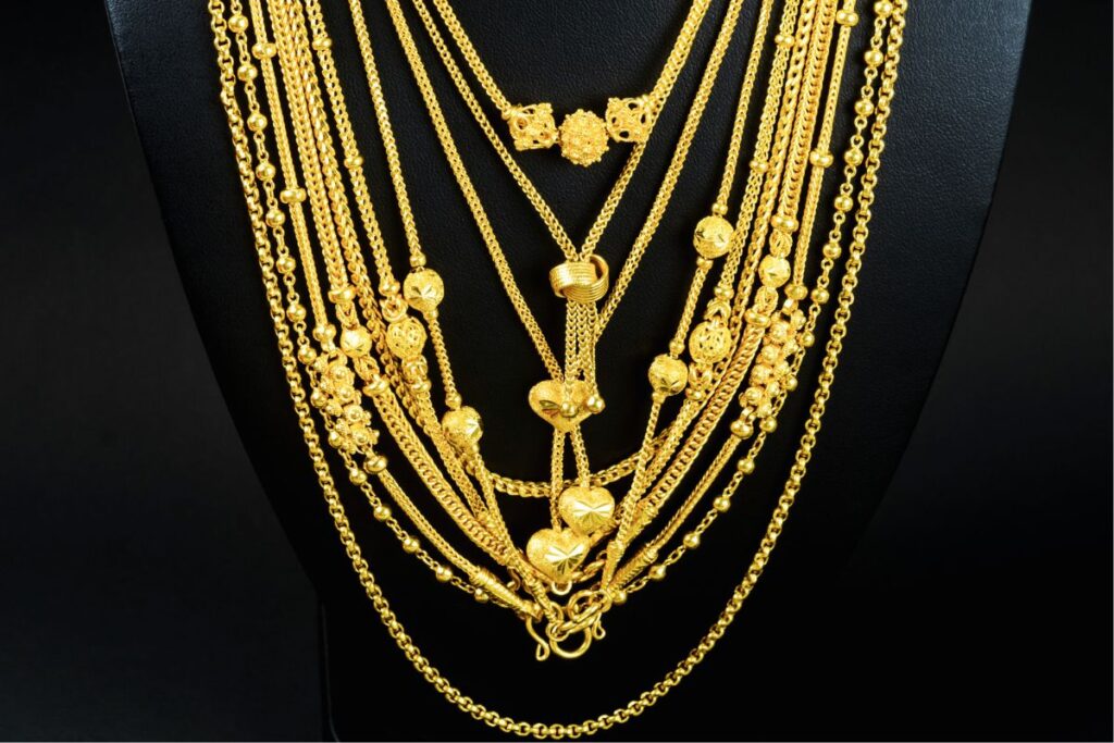 Five Essential Necklaces Every Woman Should Own